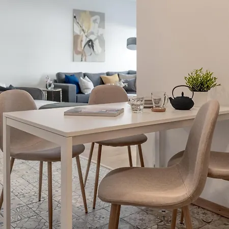 Center With Free Parking And Sauna *