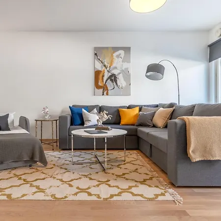 Center With Free Parking And Sauna